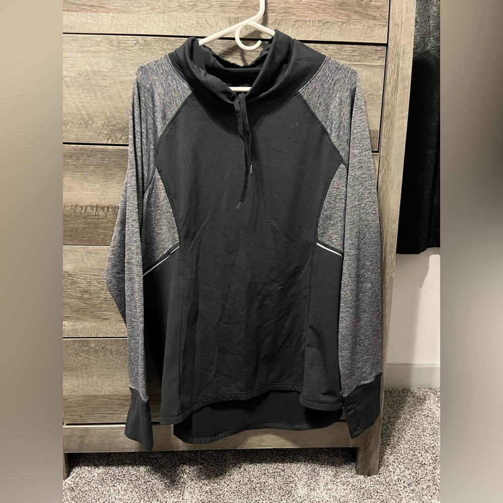 Avia Black Hoodie XXL